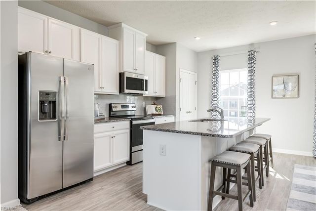 223 Reids Place DR, Suffolk, VA 23434