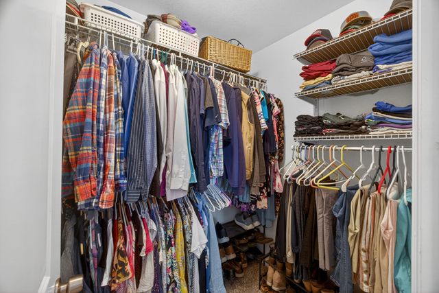 9680 Slippery Elm Ln, Soddy Daisy, TN 37379