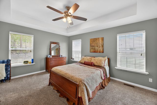 9680 Slippery Elm Ln, Soddy Daisy, TN 37379