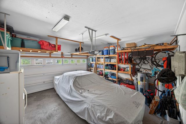 9680 Slippery Elm Ln, Soddy Daisy, TN 37379