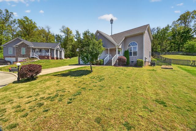 9680 Slippery Elm Ln, Soddy Daisy, TN 37379