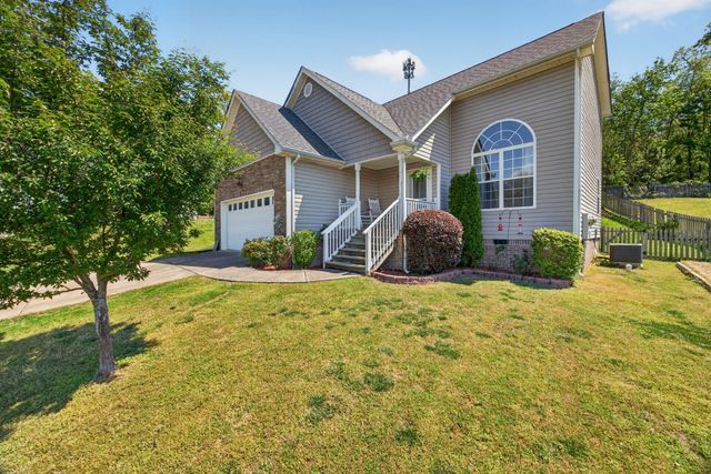 9680 Slippery Elm Ln, Soddy Daisy, TN 37379