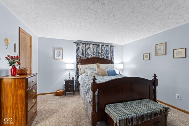 3727 Oil Creek Drive, Indianapolis, IN 46268