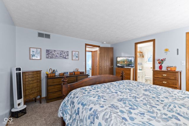 3727 Oil Creek Drive, Indianapolis, IN 46268