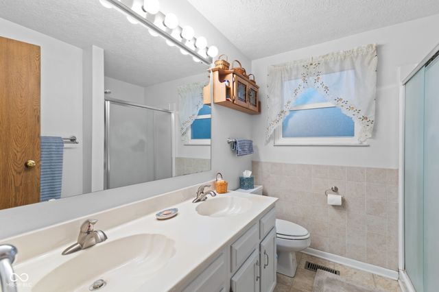 3727 Oil Creek Drive, Indianapolis, IN 46268