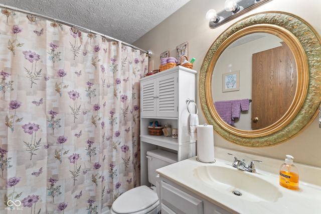 3727 Oil Creek Drive, Indianapolis, IN 46268