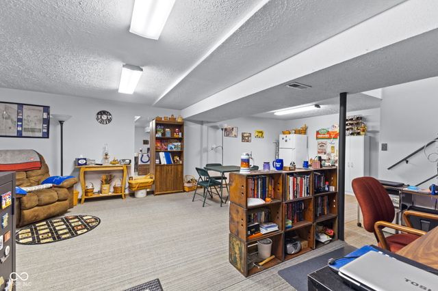 3727 Oil Creek Drive, Indianapolis, IN 46268