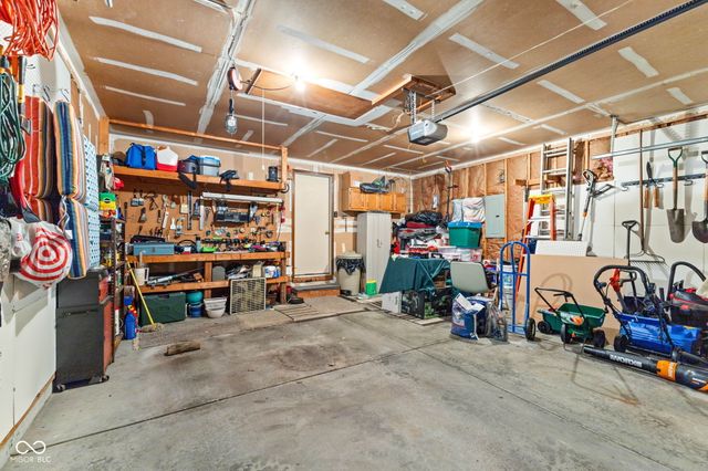 3727 Oil Creek Drive, Indianapolis, IN 46268