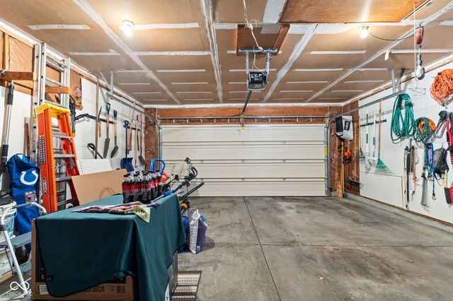 3727 Oil Creek Drive, Indianapolis, IN 46268