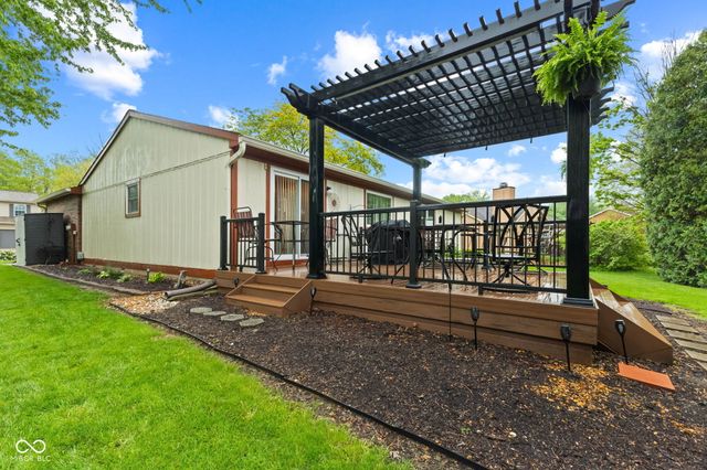 3727 Oil Creek Drive, Indianapolis, IN 46268