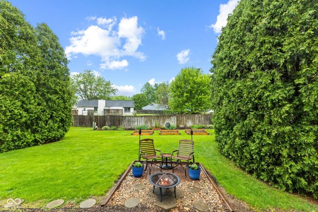 3727 Oil Creek Drive, Indianapolis, IN 46268