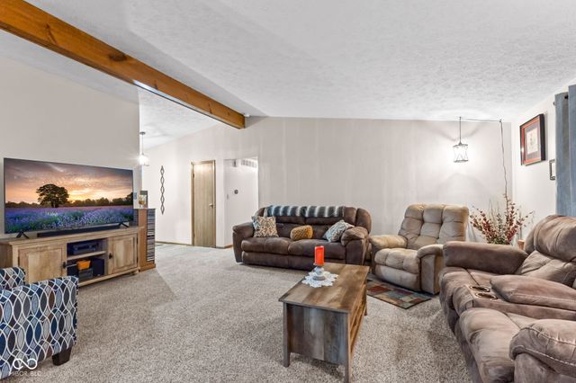 3727 Oil Creek Drive, Indianapolis, IN 46268