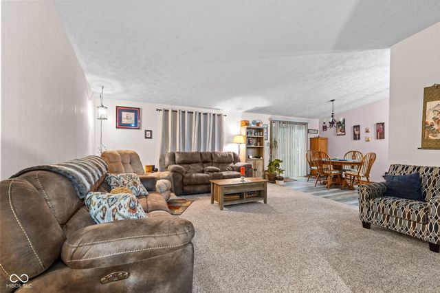 3727 Oil Creek Drive, Indianapolis, IN 46268