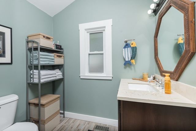 3 Lincoln Street, Hull, MA 02045