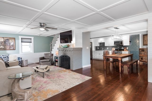 3 Lincoln Street, Hull, MA 02045