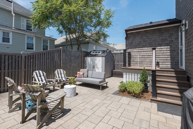 3 Lincoln Street, Hull, MA 02045