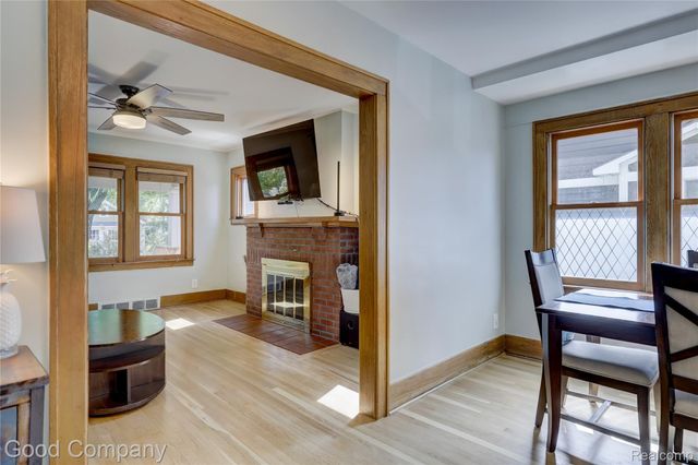 419 E 5th Street, Royal Oak, MI 48067