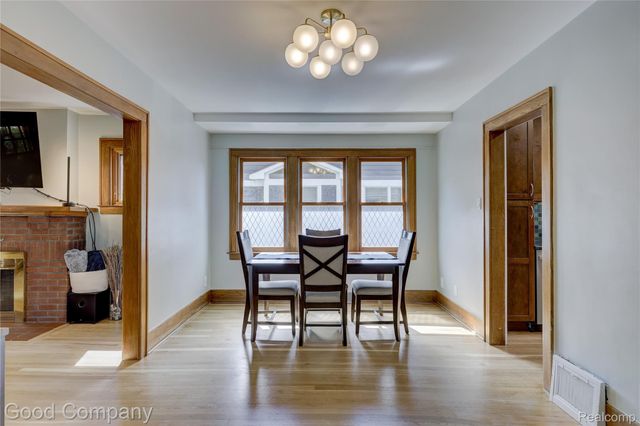 419 E 5th Street, Royal Oak, MI 48067