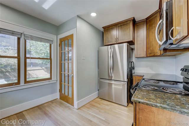 419 E 5th Street, Royal Oak, MI 48067
