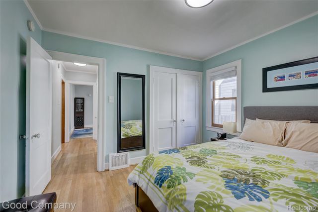 419 E 5th Street, Royal Oak, MI 48067