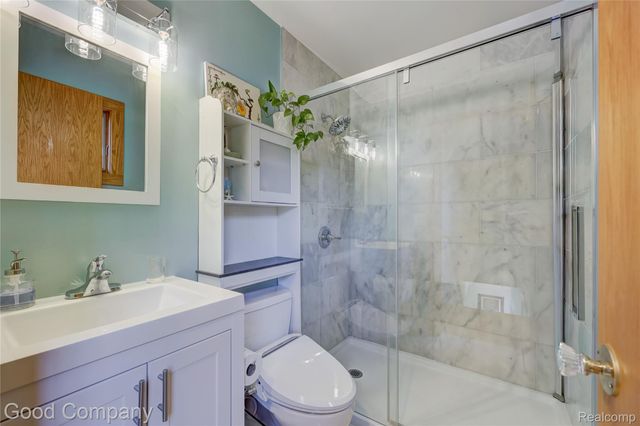 419 E 5th Street, Royal Oak, MI 48067