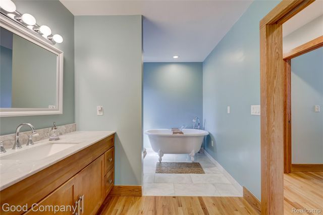 419 E 5th Street, Royal Oak, MI 48067