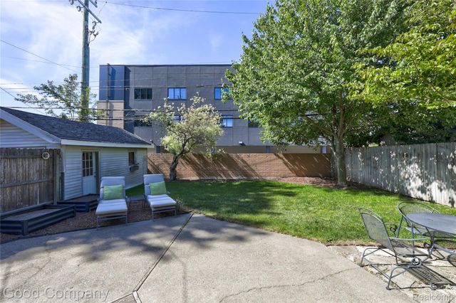 419 E 5th Street, Royal Oak, MI 48067