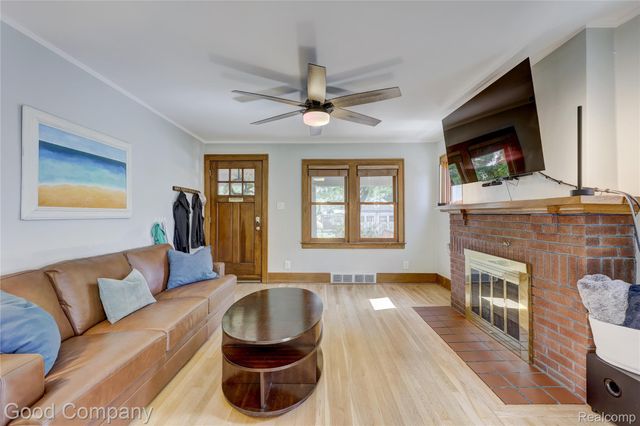 419 E 5th Street, Royal Oak, MI 48067