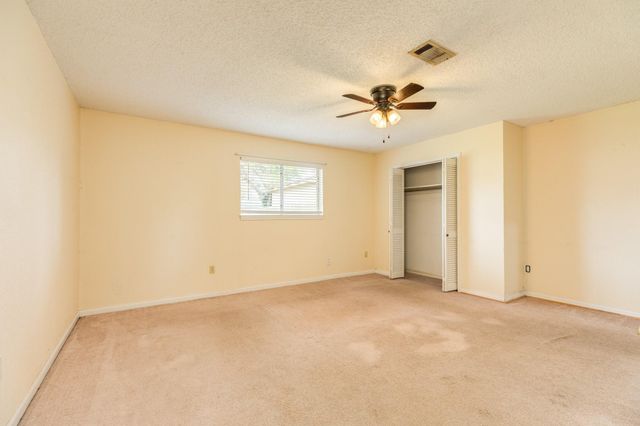 1030 Maple Street, Clute, TX 77531