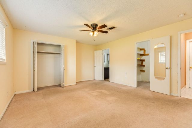 1030 Maple Street, Clute, TX 77531