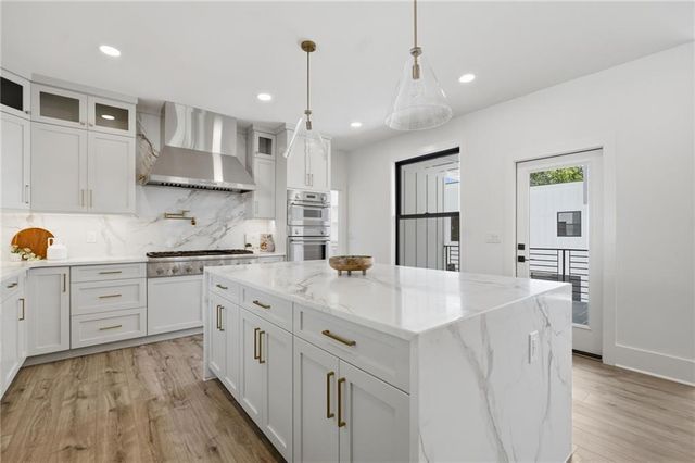 419 Westside Drive, Roswell, GA 30075