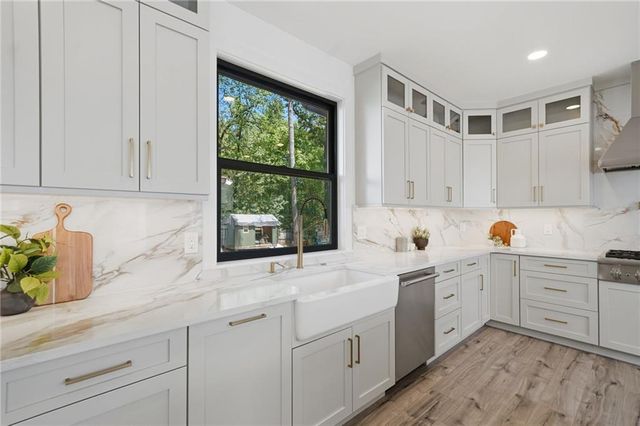419 Westside Drive, Roswell, GA 30075