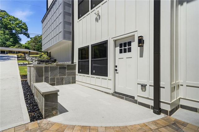 419 Westside Drive, Roswell, GA 30075