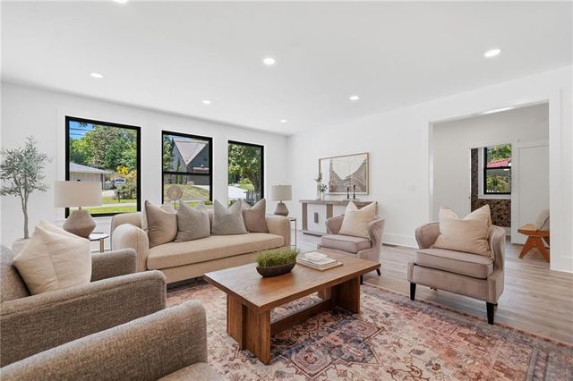 419 Westside Drive, Roswell, GA 30075