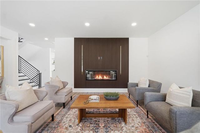 419 Westside Drive, Roswell, GA 30075