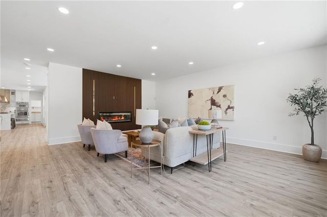 419 Westside Drive, Roswell, GA 30075