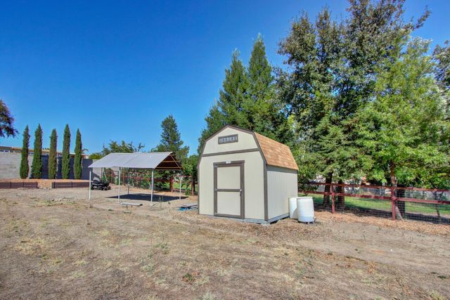 3840 Valle Vista Rd, Carmichael, CA 95608