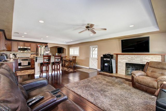 3840 Valle Vista Rd, Carmichael, CA 95608