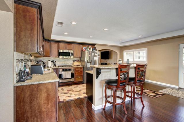 3840 Valle Vista Rd, Carmichael, CA 95608
