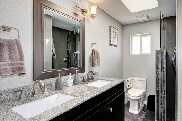 3840 Valle Vista Rd, Carmichael, CA 95608