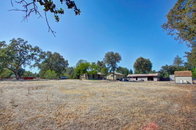 3840 Valle Vista Rd, Carmichael, CA 95608