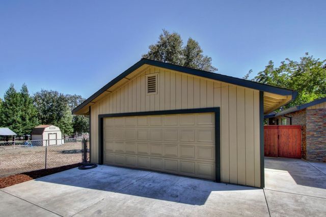 3840 Valle Vista Rd, Carmichael, CA 95608