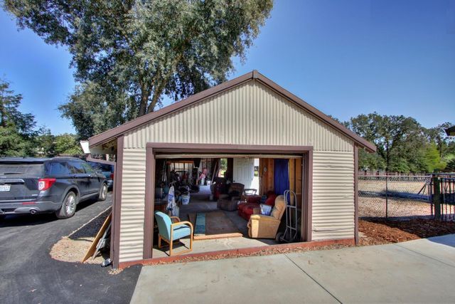 3840 Valle Vista Rd, Carmichael, CA 95608