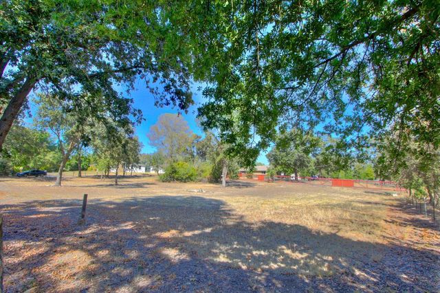 3840 Valle Vista Rd, Carmichael, CA 95608