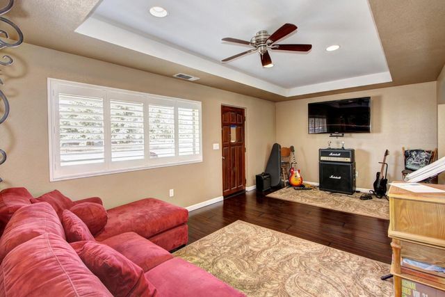 3840 Valle Vista Rd, Carmichael, CA 95608