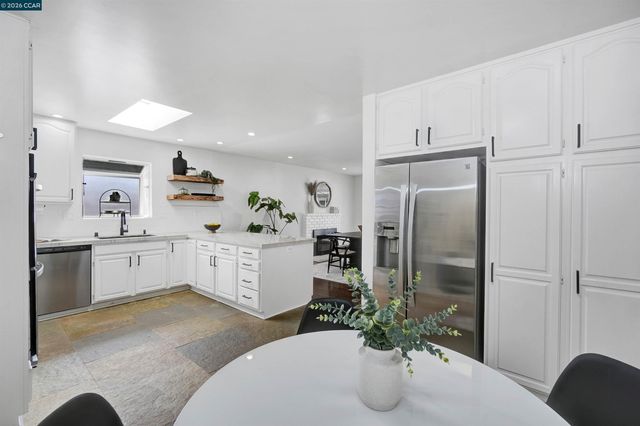 5506 Florida Dr, Concord, CA 94521