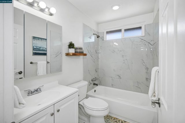 5506 Florida Dr, Concord, CA 94521