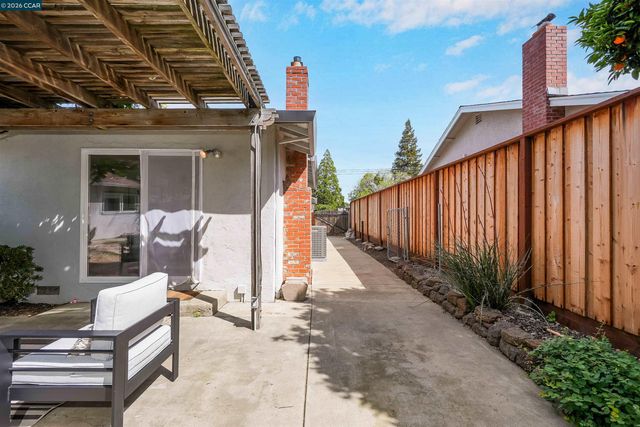 5506 Florida Dr, Concord, CA 94521