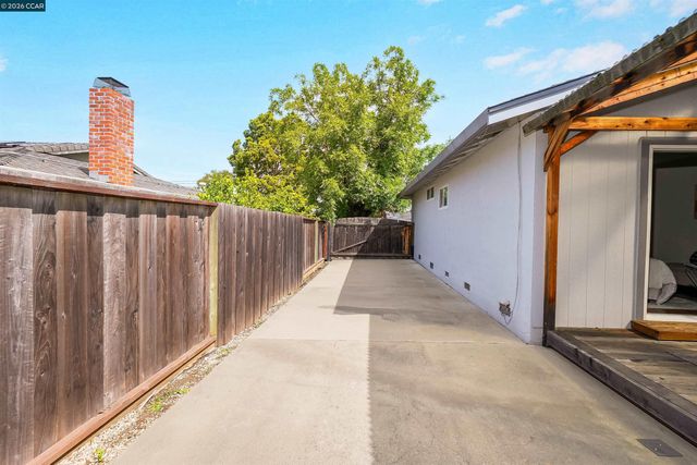 5506 Florida Dr, Concord, CA 94521