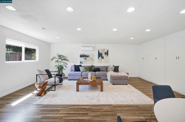 5506 Florida Dr, Concord, CA 94521